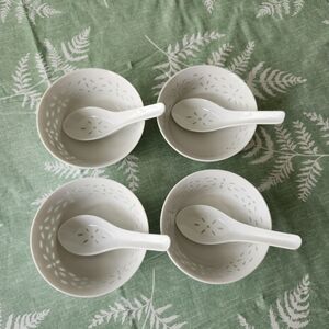 Vintage Ceramic Japanese Rice Ramen Bowls and Spoons Set of 4